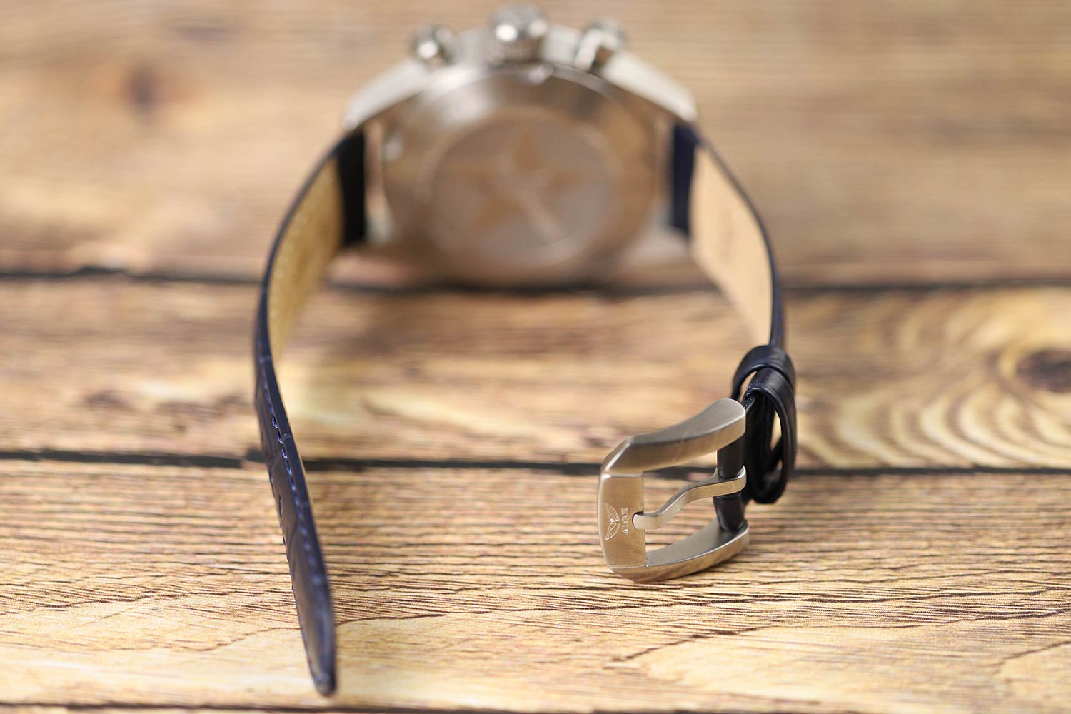 Фото часов Aviator Airacobra P45 Chronograph V.2.25.0.170.4