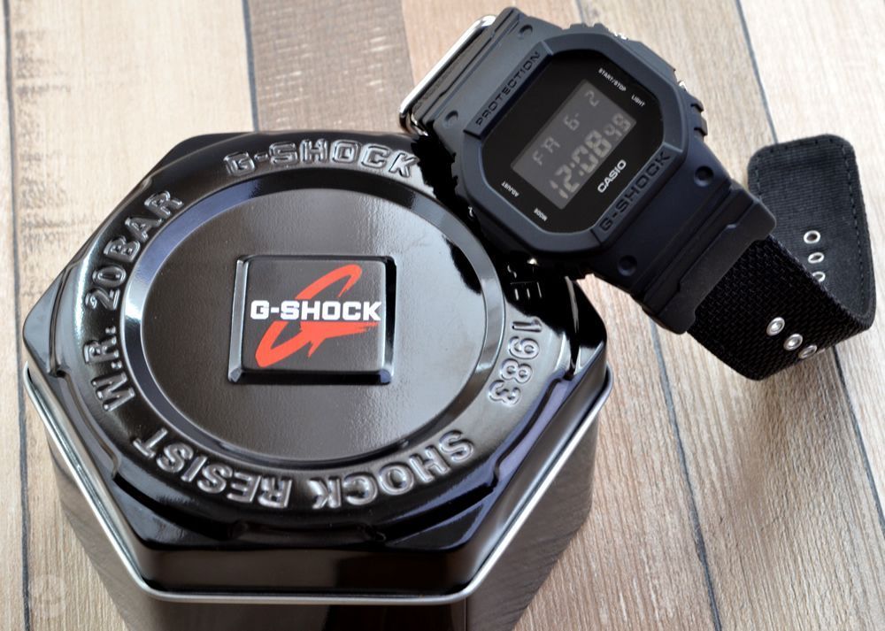 Фото часов Casio G-Shock                                
 DW-5600BBN-1E