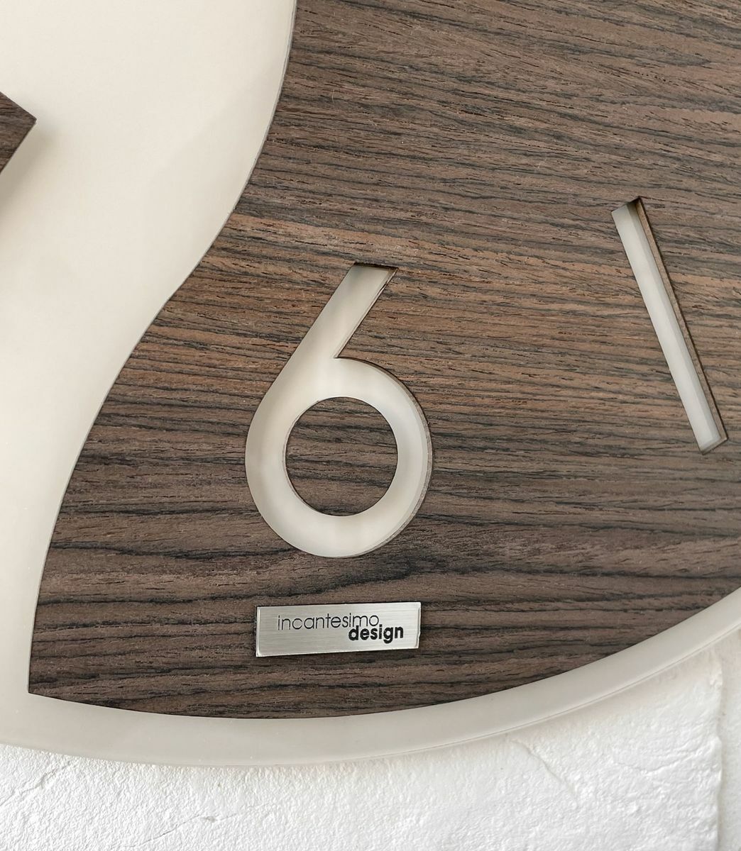 Фото часов Настенные часы Incantesimo Design Alis Мокко 1001MK