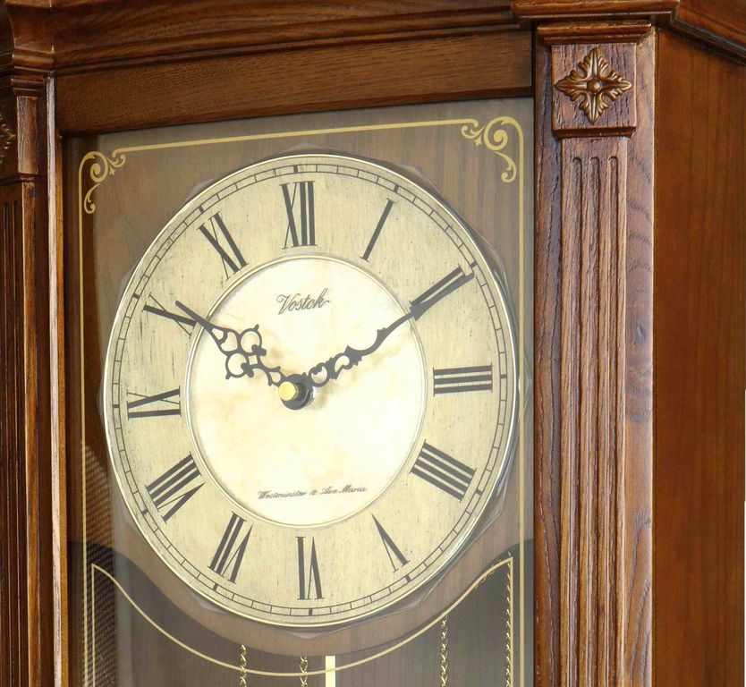 Фото часов Настенные часы с маятником и боем ВостокН-19902