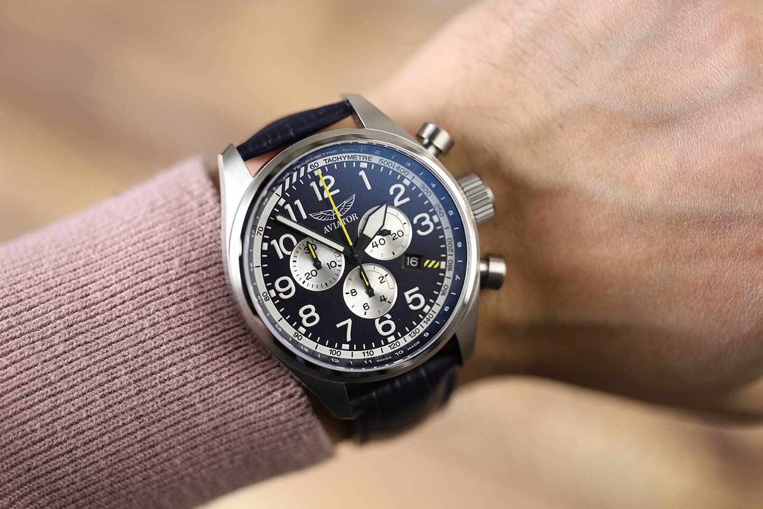 Фото часов Aviator Airacobra P45 Chronograph V.2.25.0.170.4