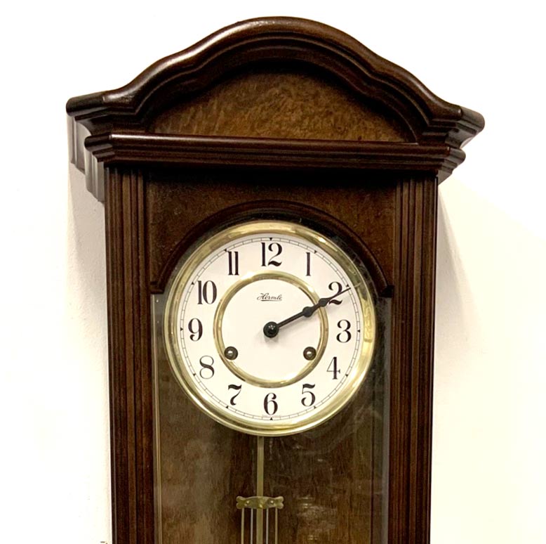 Фото часов Настенные механические часы Hermle 70411-030141 (Германия)
            (Код: 70411-030141)