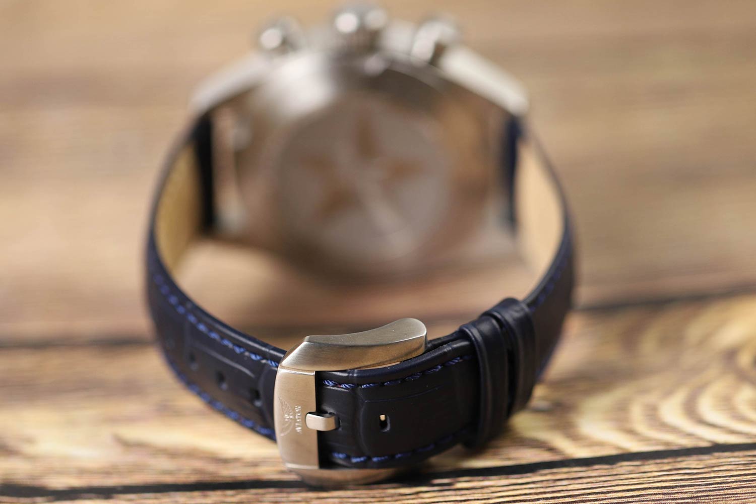 Фото часов Aviator Airacobra P45 Chronograph V.2.25.0.170.4