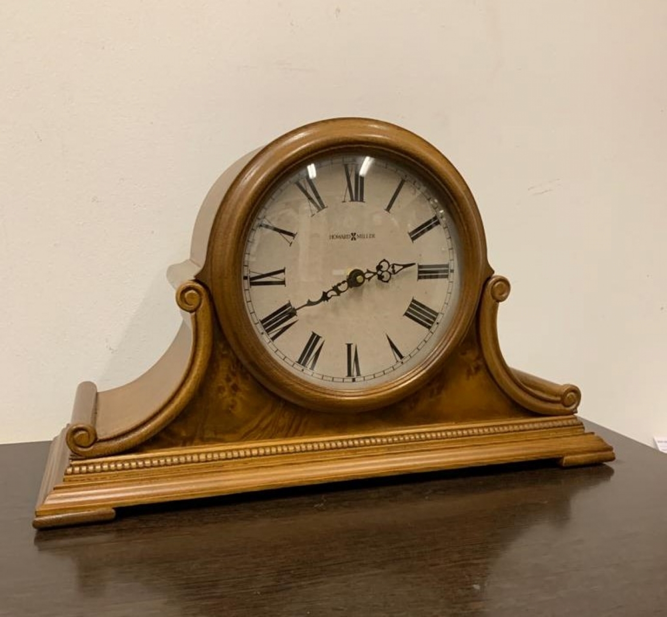 Фото часов Кварцевые каминные часы Howard Miller 630-222Q