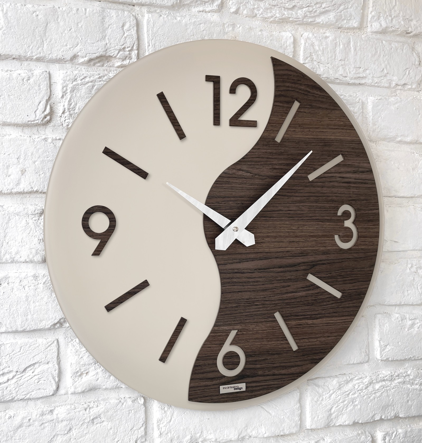 Фото часов Настенные часы Incantesimo Design Alis Мокко 1001MK