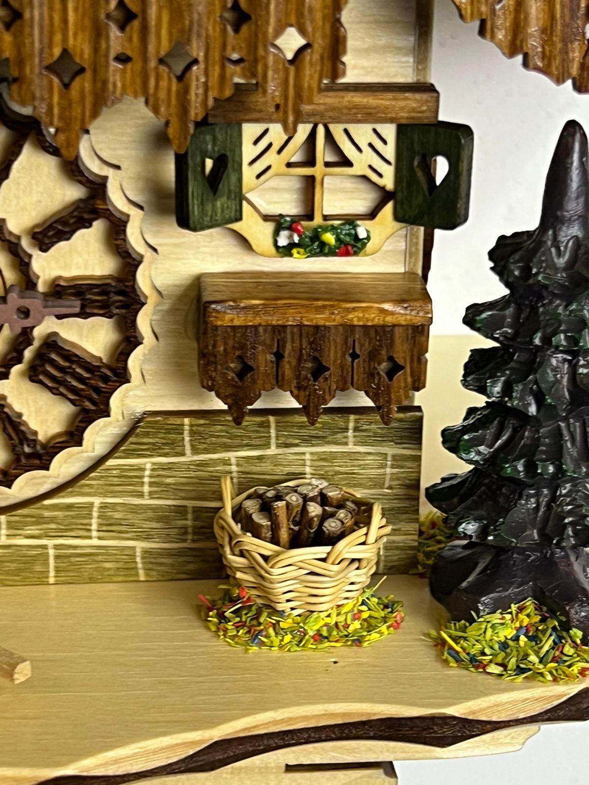 Фото часов Настенные часы с кукушкой SARS T5001-8M