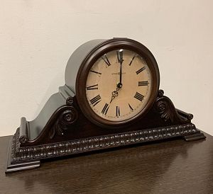 Настольные кварцевые часы Howard Miller 630-198Q с боем и мелодией Настольные часы